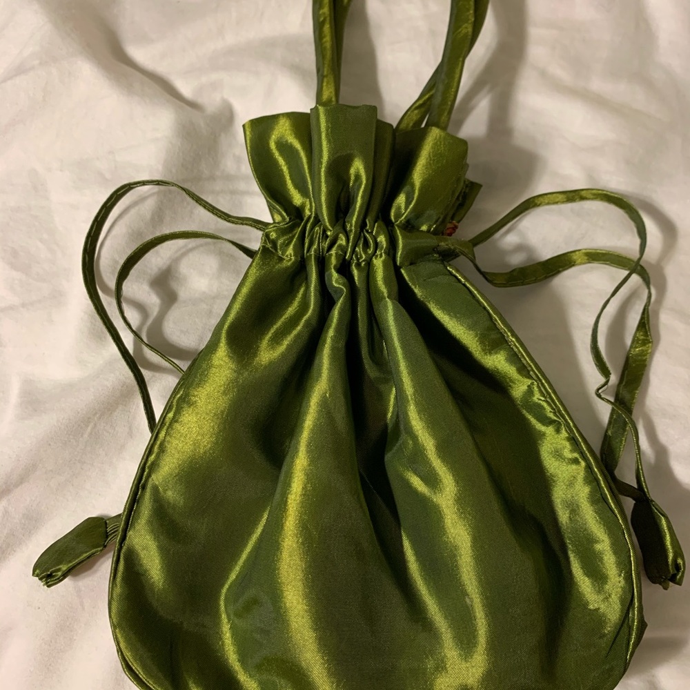 Green satchel purse with floral embroidery - Picture 6 of 7